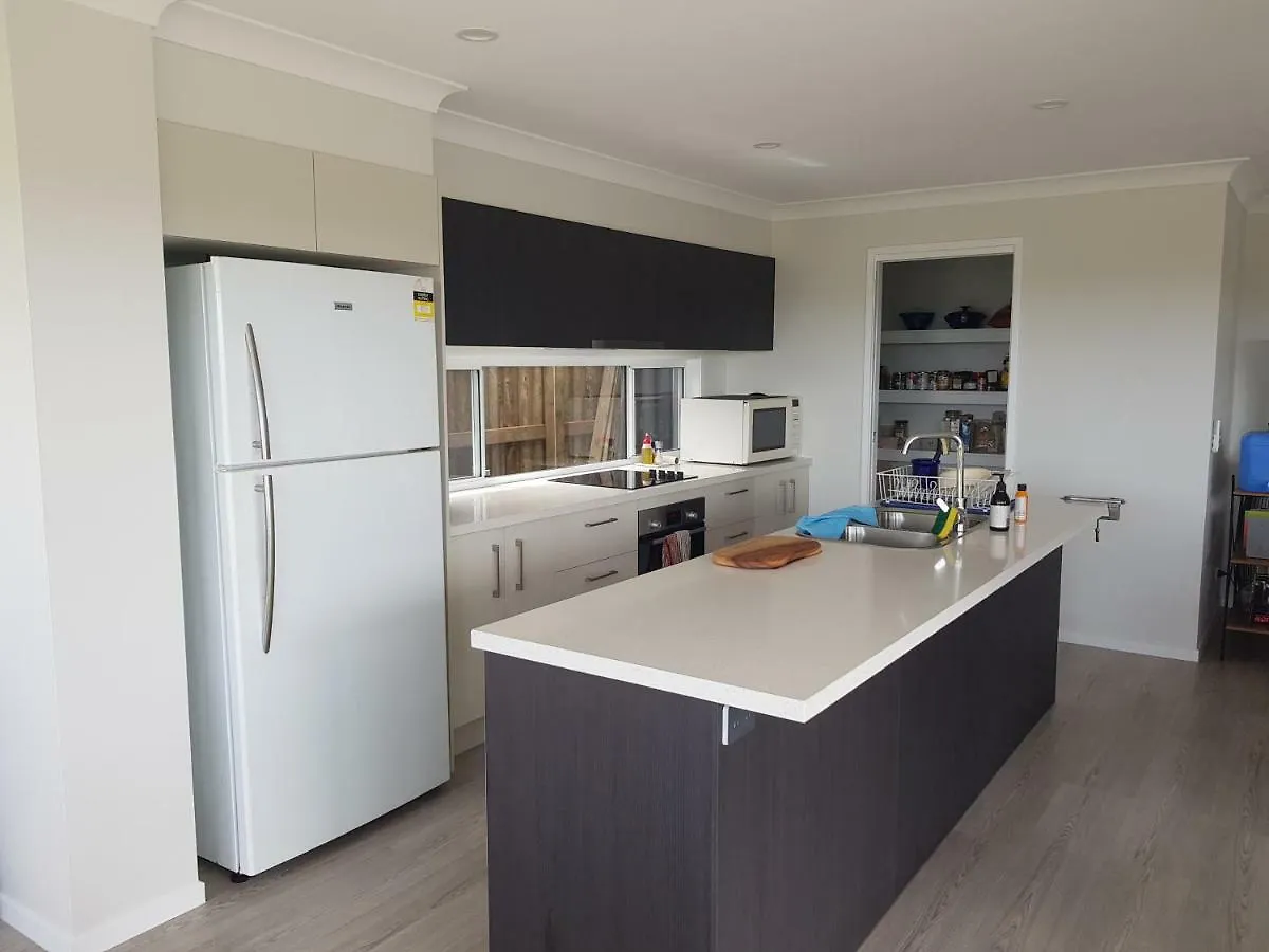 Hampton Homestay Palmview Australia